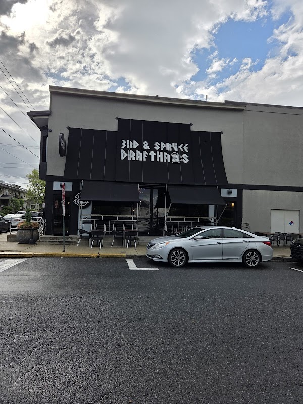 3rd & Spruce Drafthaus