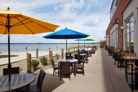 Courtyard by Marriott Erie Bayfront