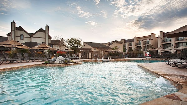 Eden Resort & Suites