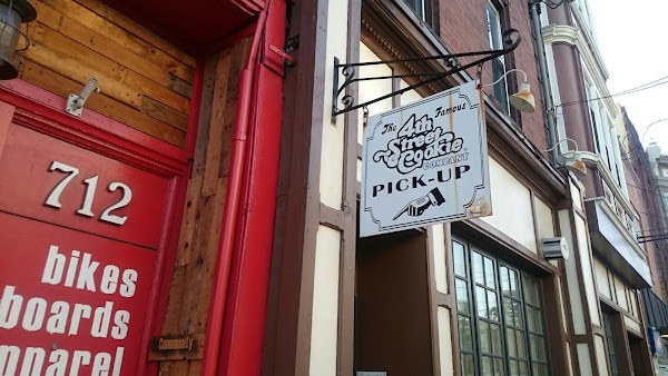 Famous 4th Street Delicatessen