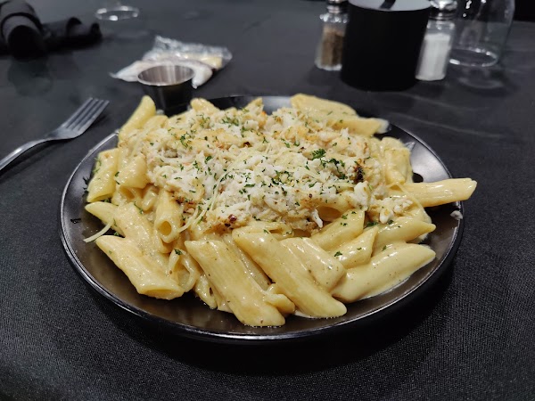 Men In The Kitchen Restaurant & Lounge