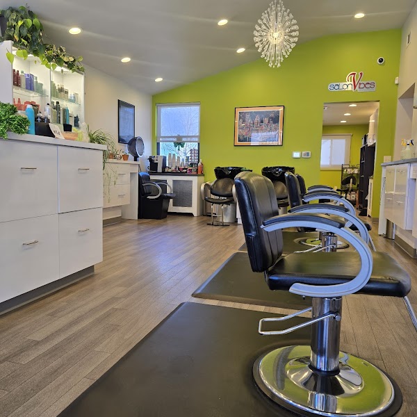 Salon Vibes on the Mount